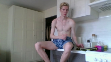 Mikewate  04-07-2021 video spray milk